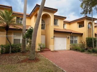 13973 N Forest Oak Cir, Davie, FL 33325
