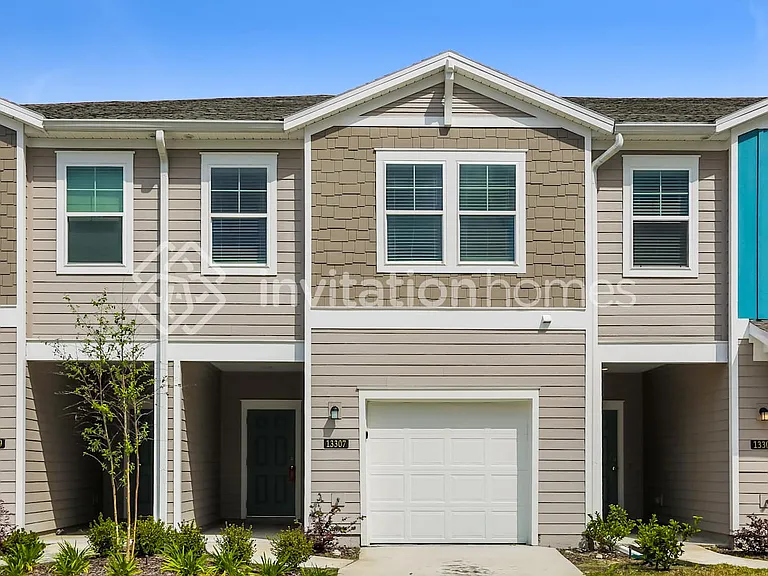 13307 Shore Grass Dr — Photo 1