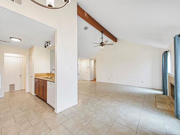 3rd image of 2407 Anthony Hay Ln