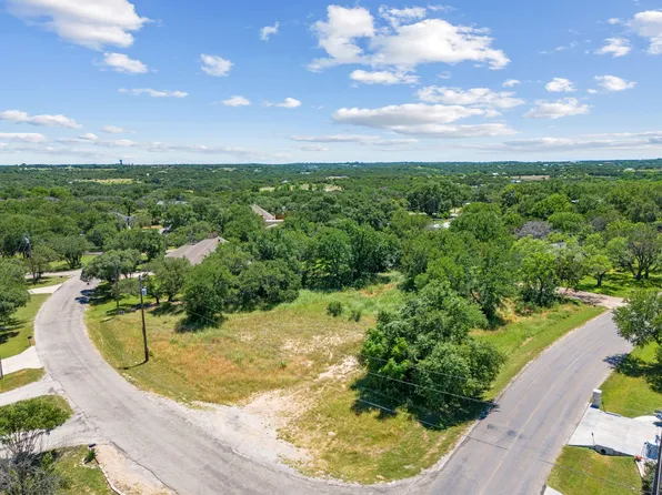 1210 Brazos Dr, Granbury, TX 76048