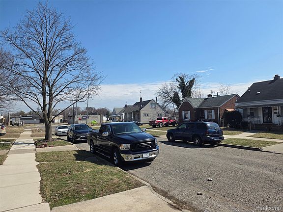 5th image of 14981 Flanders St