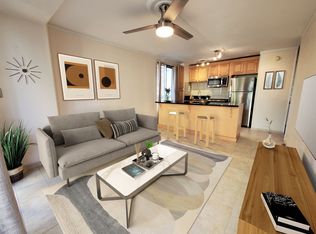 445 Kaiolu St APT 403, Honolulu, HI 96815