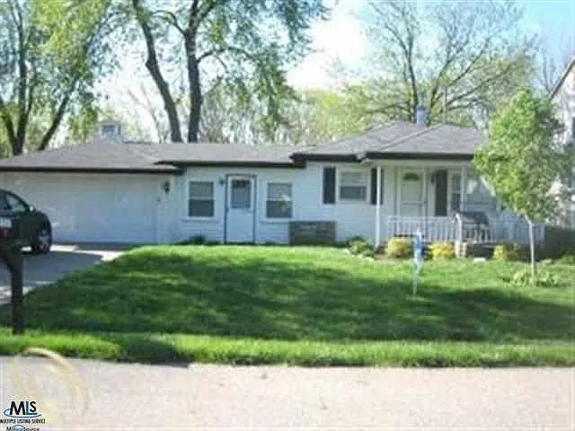 1064 Woodslee Dr photo 1