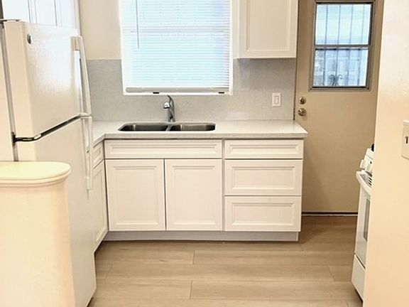 4th image of 1732 5th Ave APT 3