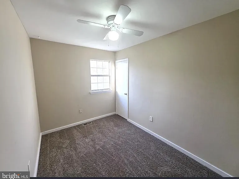 525 Blackbird Dr — Photo 16