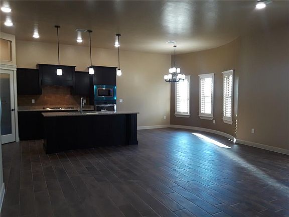 5th image of 14271 Jeff Milton Ct