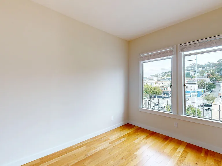 40 Tiffany Ave #9 — Photo 13