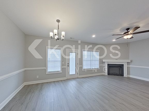2nd image of 3705 Oak Leaf Way #F