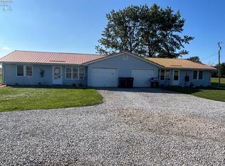 13310 Baumhart Rd, Amherst, OH 44001