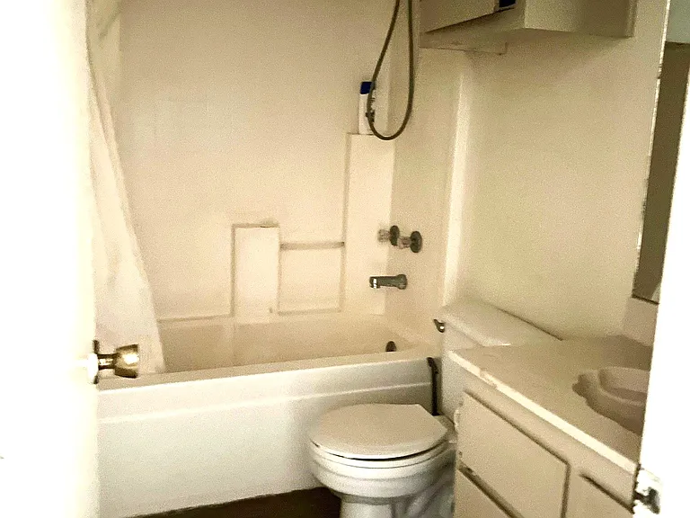 1008 Circle M Dr #D — Photo 31