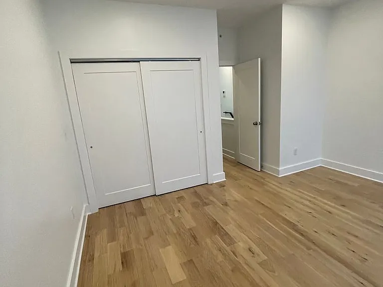 2404 Master St #2 — Photo 21