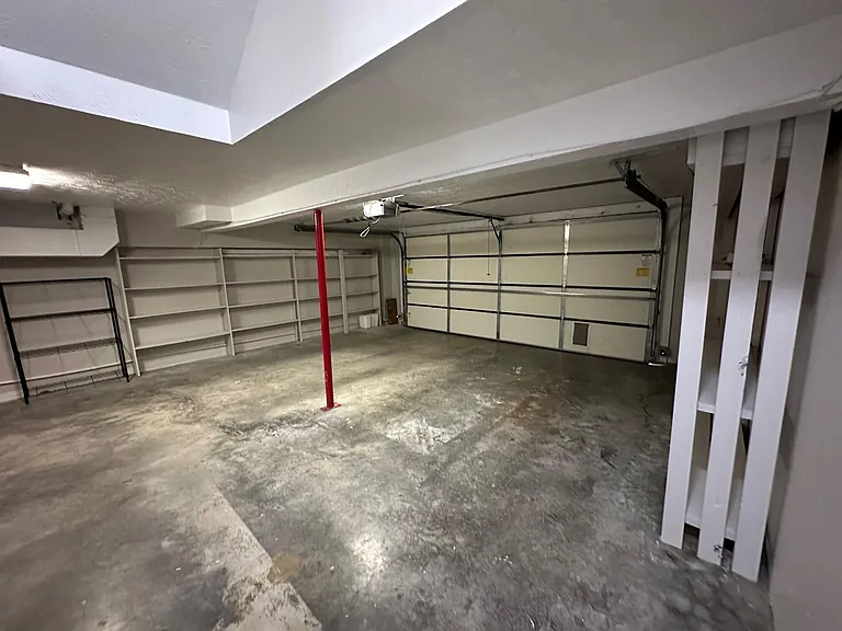 3505 Lakeside Ct — Photo 37