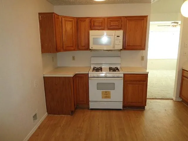 1211 Grand Junction Dr — Photo 11