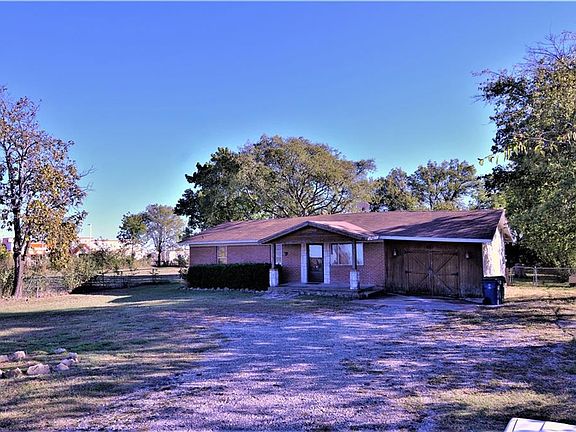 5th image of 821 W Princeton Dr