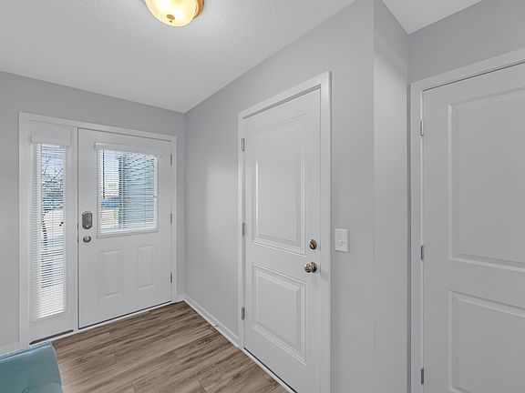 4th image of 7892 Cottonwood Ln