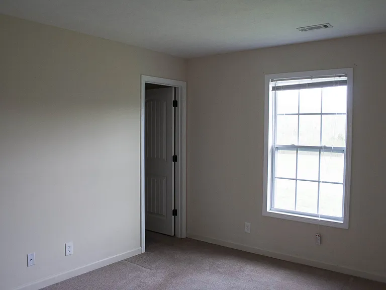 755 Kinniard Rd — Photo 10
