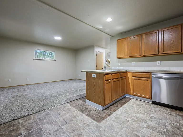 12564 SE Ramona St — Photo 10