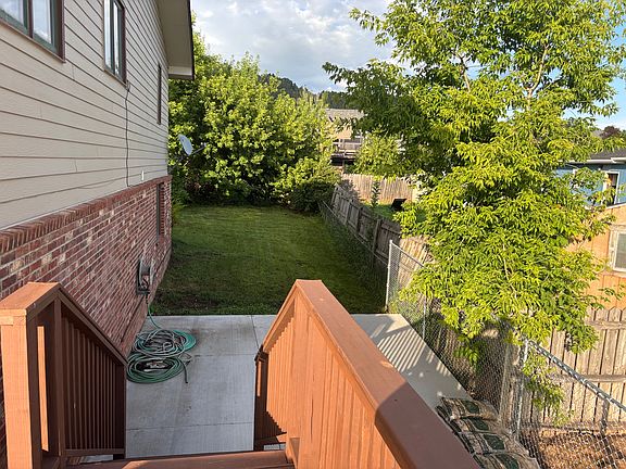 deck landing to concrete patio