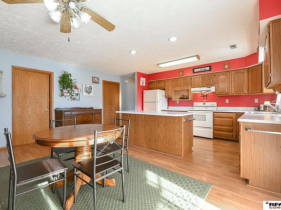 4th image of 1024 Sycamore Ave