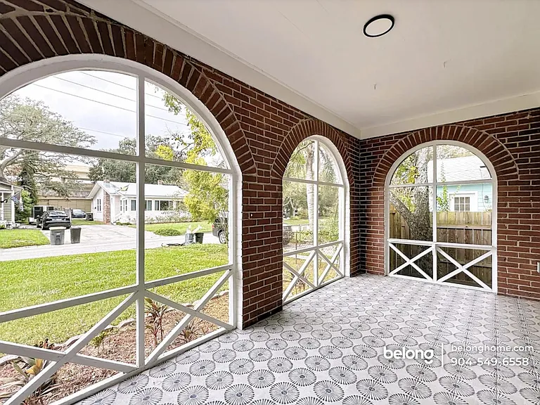 2057 Southampton Rd — Photo 2