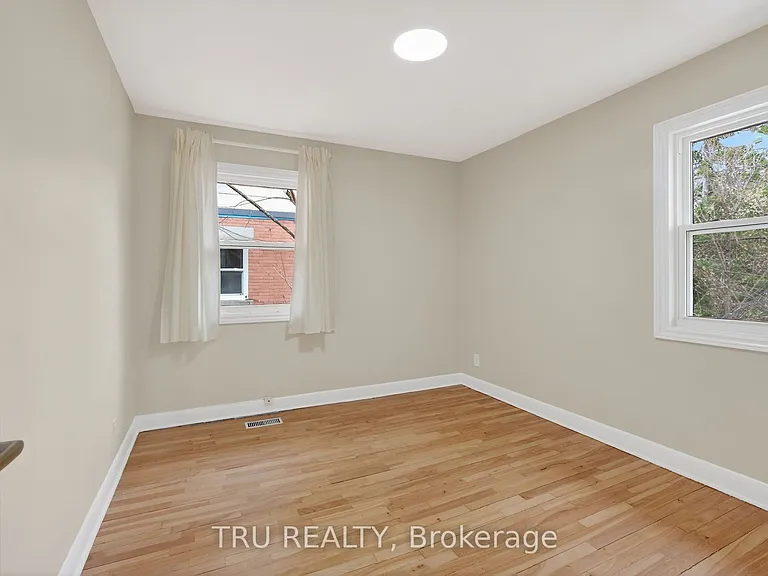 407 Peach Tree Ln #3 — Photo 14