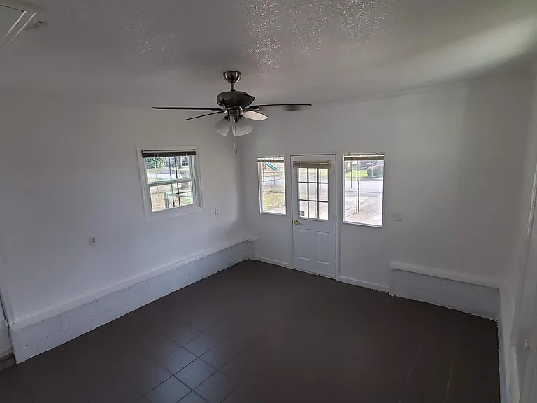 Large Bonus Room