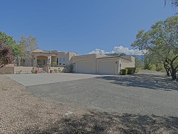 3rd image of 9606 Del Arroyo Ct NE