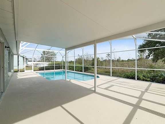 5th image of 15355 Margaux Dr