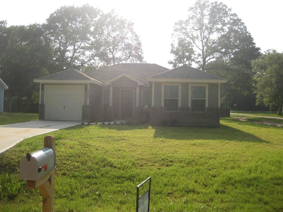 1st image of 1101 Parkhurst Ave