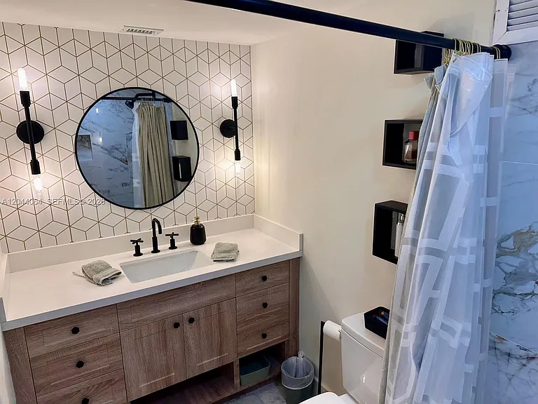 2029 N Ocean Blvd #109 — Photo 6