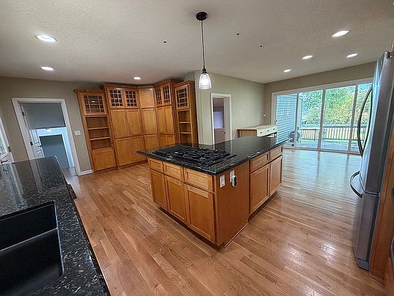 4th image of 3434 12th St SE