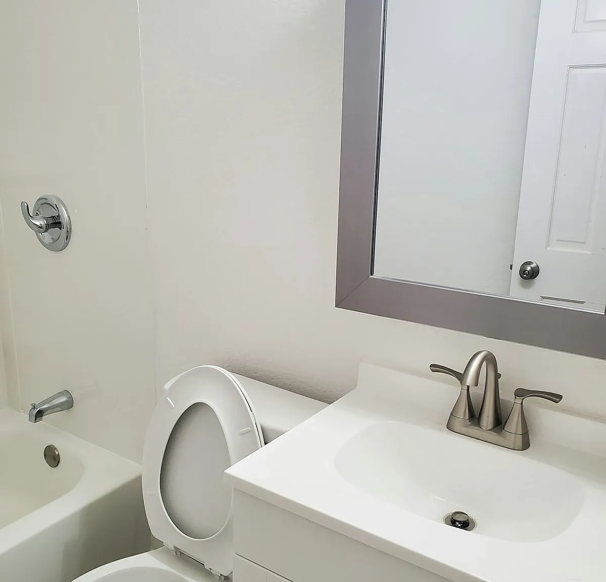 1027 East Villa Marie Street — Photo 2