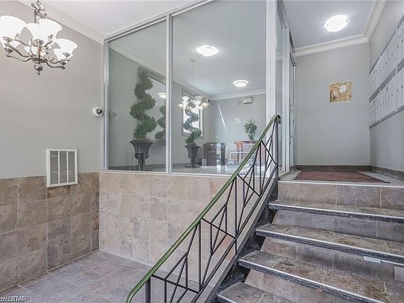3rd image of 570 William St #104