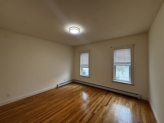 3rd image of 223 Albion St
