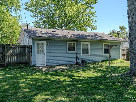 5th image of 2725 Birch Ave