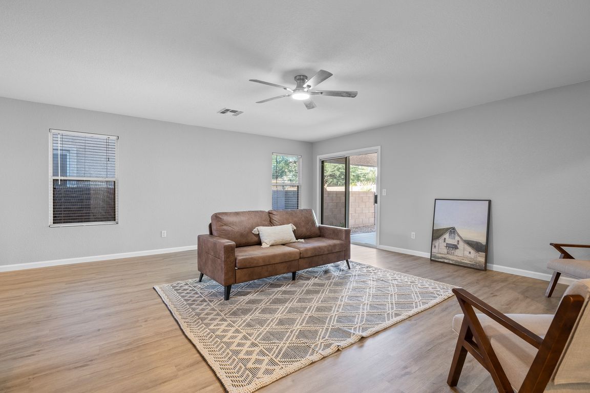 next background image