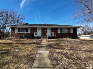 9417-9419 N Cross St, Peoria, IL 61615