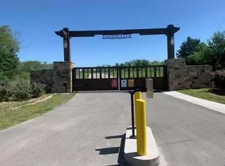 9049 W Shoreline Dr, Kemp, TX 75143