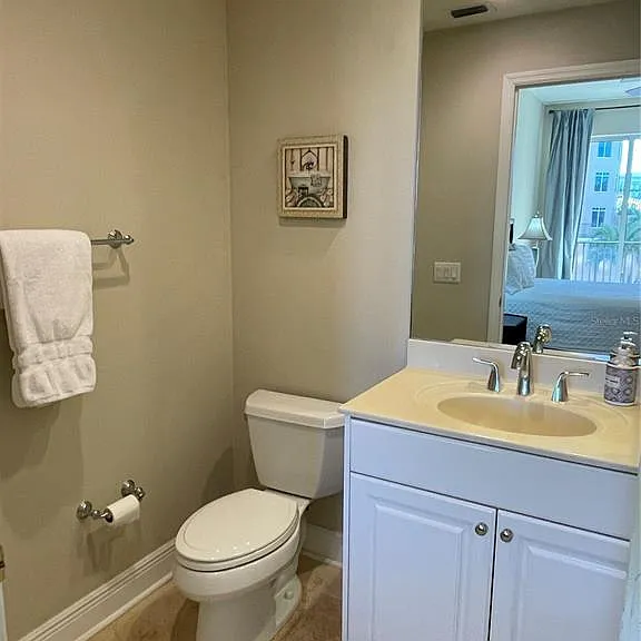 521 Mandalay Ave #309 — Photo 24