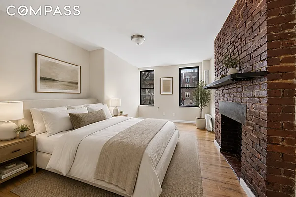 Bedroom, photo 1