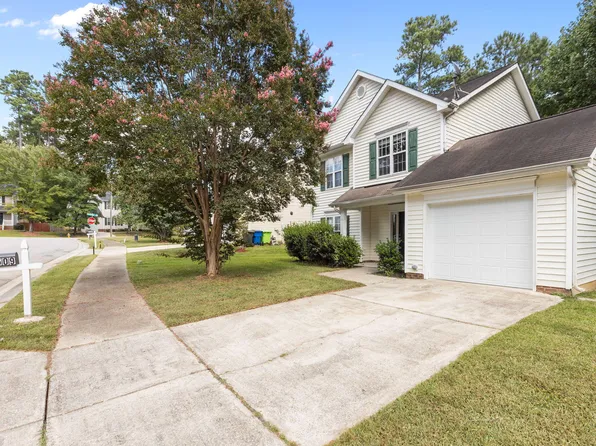 2509 Australia Dr, Raleigh, NC 27610