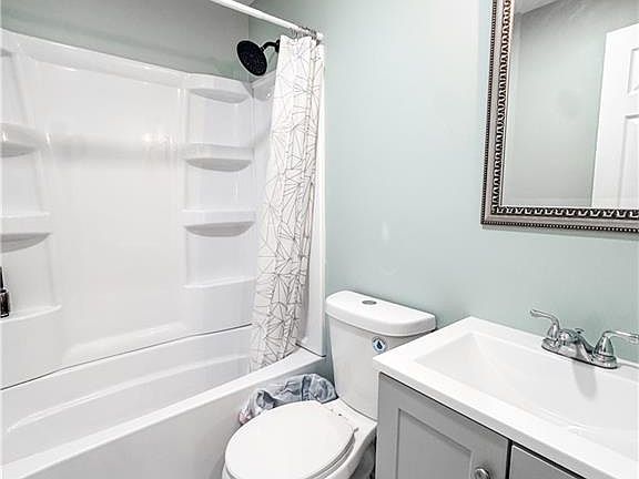 5th image of 3036 S 21st Ct