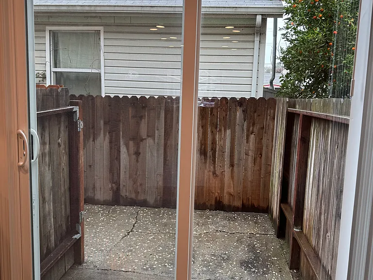 1503 Berrellesa St — Photo 6
