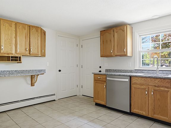 5th image of 289 Derry Rd #B