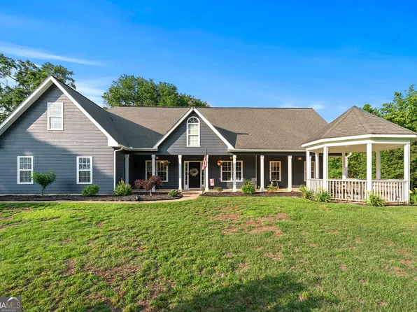 300 Olde Wick Trl, Hoschton, GA 30548