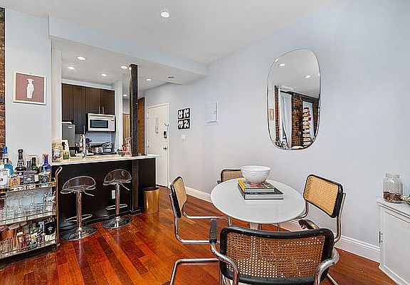 5th image of 141 W 10th St #3A