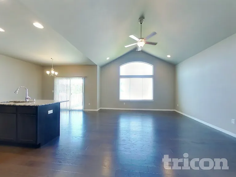1804 Ruddlesway Dr — Photo 2