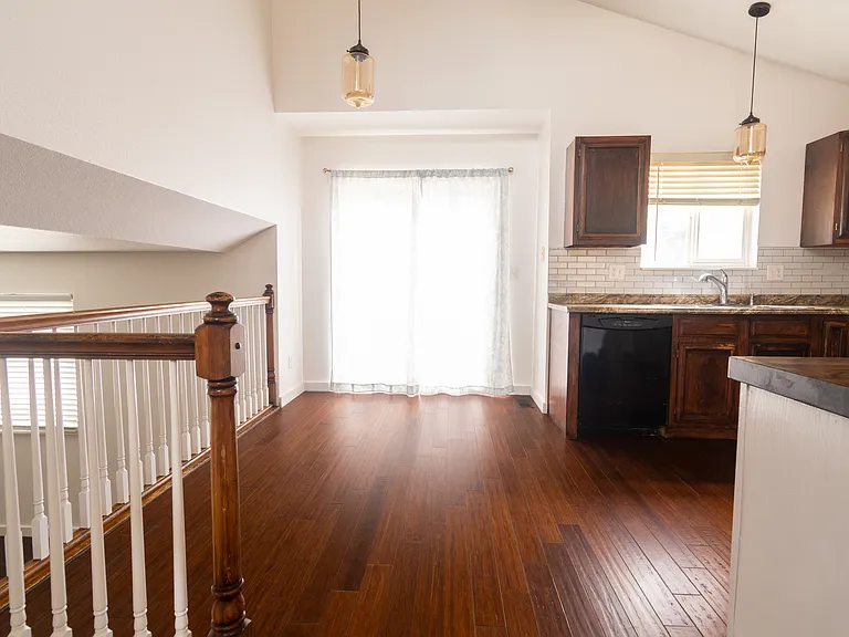 1395 Roseville Dr — Photo 13