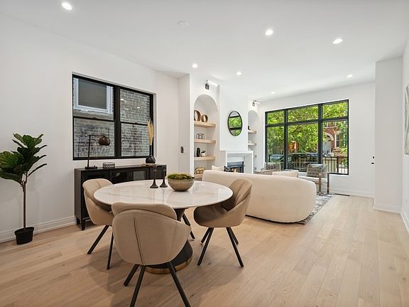 4th image of 1244 N Greenview Ave #1