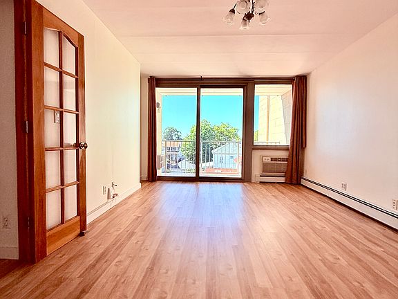 5th image of 515 Anderson Ave APT 5G